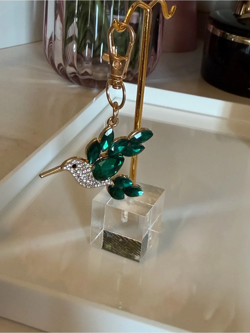 N/A sparkling emerald